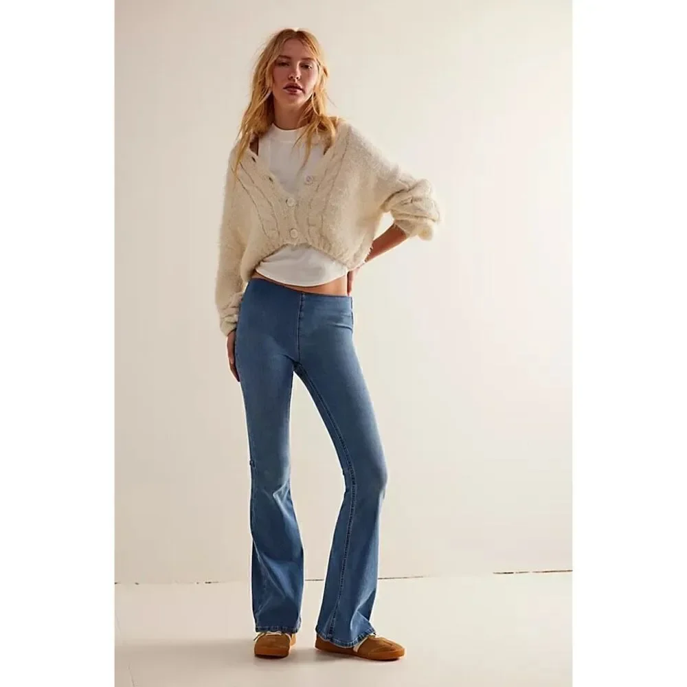 Free People Women's Blue We The Free Penny Pull-On Flare Jeans Size 30